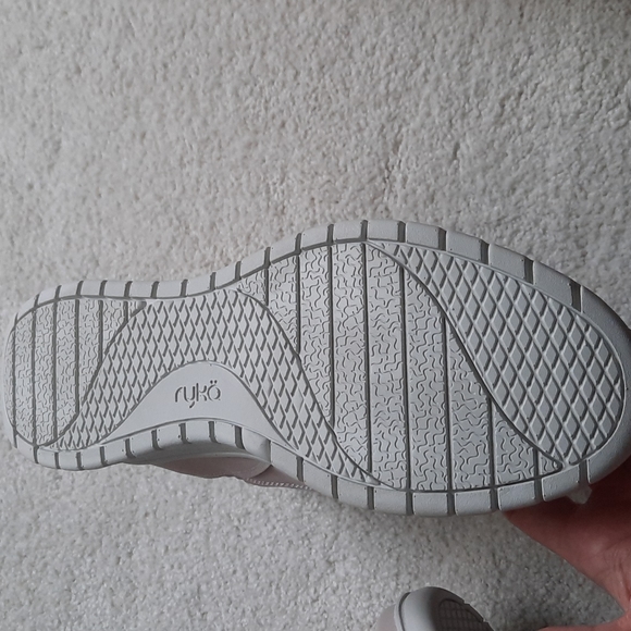 3. Ryka Snow Bound Women's Boots - Picture 7 of 11